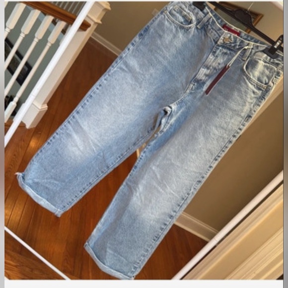 Zara Denim - Zara Women Relaxed Light Blue Washed Jeans
